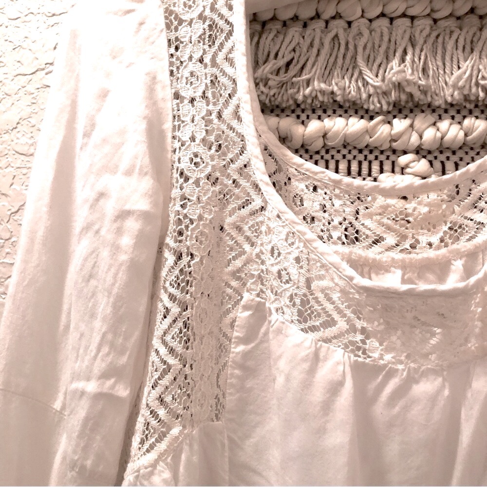 LA Hearts Blouse Embroidered White Small - Picture 5 of 8